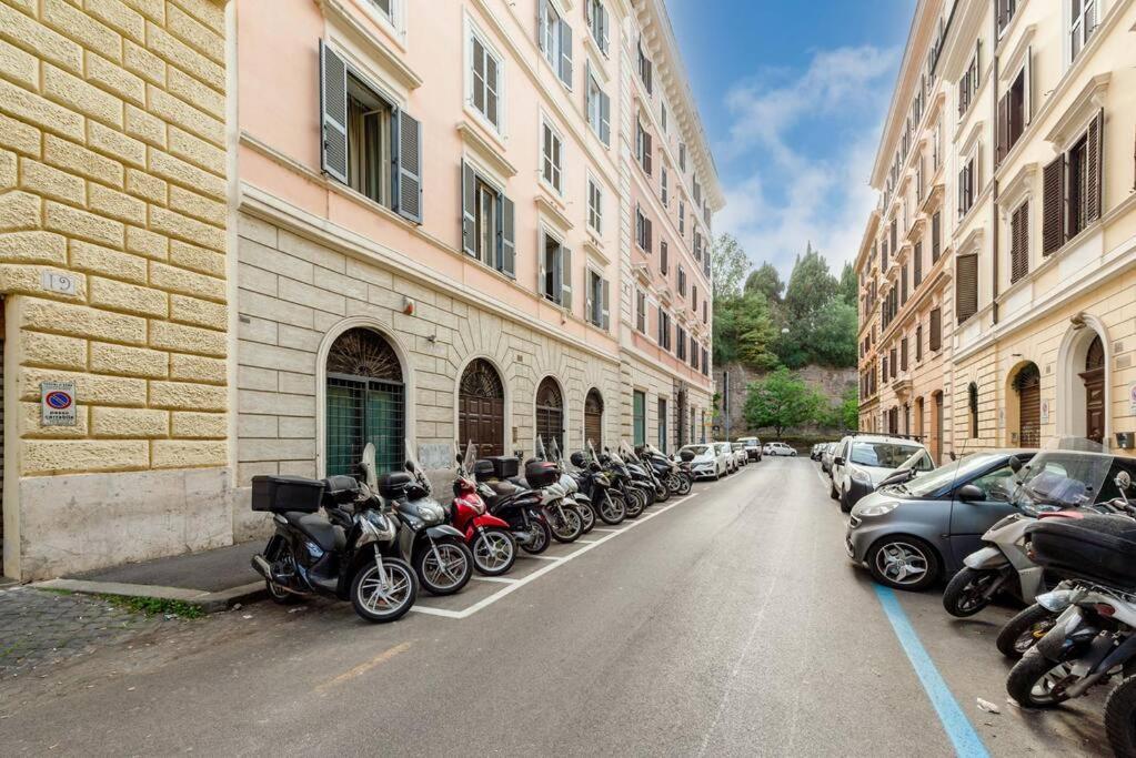 Colosseum 10Steps Away, Marco Aurelio Luxury House Rzym Zewnętrze zdjęcie